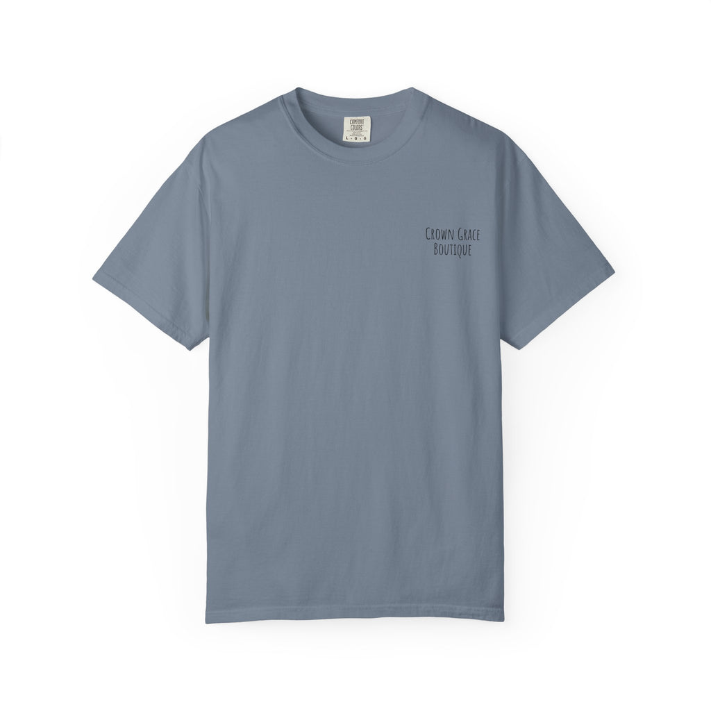 I’m Not Arguing Tee — Funny Statement T-Shirt with “I’m Just Explaining Why I’m Right” Print